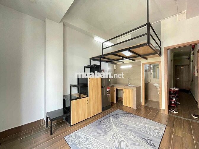 Căn hộ dạng duplex full nội thất ban công ngay đường Nguyễn Gia Trí