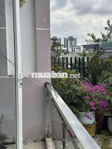 NHÀ BÁN Q8 - 68M2- 3PN- HẺM RỘNG THOÁNG- KIÊN CỐ- SHR- GIÁ CHỈ 4 TỶ XX