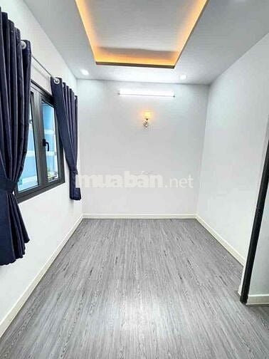 Bán Nhà Sổ Hồng , 4x5m, 2 Tầng, sát Q7 100m ,giá 1tỷ 750