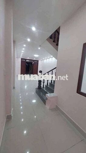 Cho thuê nhà trung tâm hành chính Dĩ An