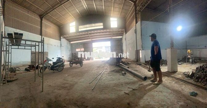 nhà xưởng cho thuê 350m gct 20tr/th cho ký hợp đồng dài hạn đường xe t