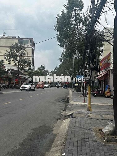 cần bán căn nhà mặt tiền kinh doanh ngay thích quảng đức