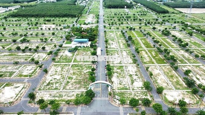 Chủ kẹt tiền cần ra gấp 8 lô đức phát và thăng long,giá 820tr,full thổ