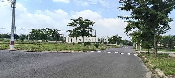 Chủ kẹt tiền cần ra gấp 8 lô đức phát và thăng long,giá 820tr,full thổ