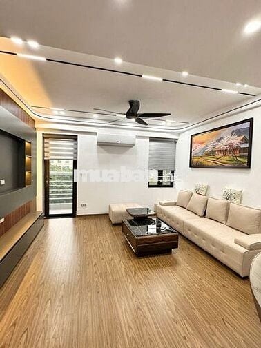 Chính chủ cần bán gấp căn hộ chung cư 100 m2, 3 PN tòa CT1 Mễ Trì Hạ