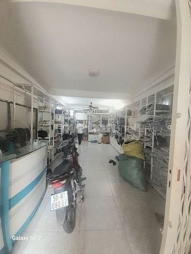 Cho thuê nguyên căn hẻm ô tô hẻm Hòa Bình, Tân Phú. DTSD 216m2