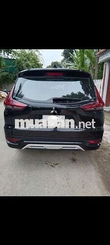 Mitsubishi Xpander 7 chỗ số tự động màu đen