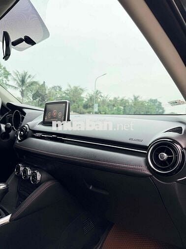 Mazda 2 2016  1.5 AT Sedan