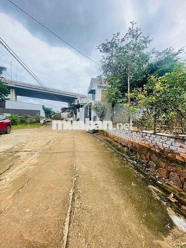 ĐẤT HẺM ĐẠI LỘ ĐÔNG TÂY GIÁ RẺ