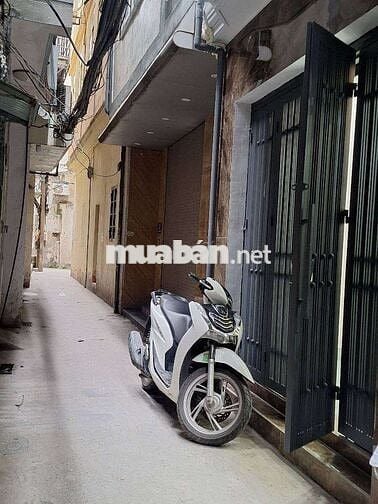 Nhà đẹp ở ngay, giá tốt, khu vực sầm uất Nhà đẹp ở ngay, giá tốt, khu vực sầm uất