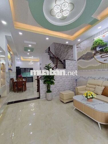 Hiếm, nhà 65m2, đúc 3 tấm, 4 phòng ngủ tặng nội thất chỉ hơn 5 đồng