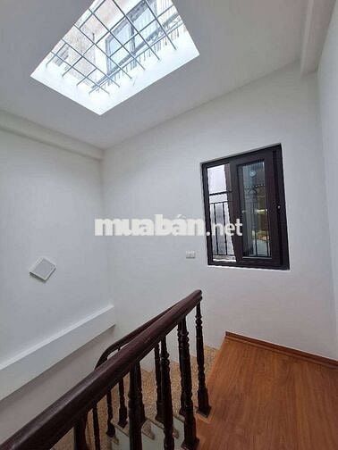 Nhà đẹp ở ngay, giá tốt, khu vực sầm uất