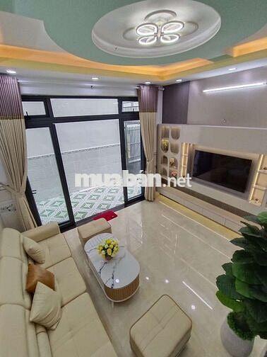 Hiếm, nhà 65m2, đúc 3 tấm, 4 phòng ngủ tặng nội thất chỉ hơn 5 đồng