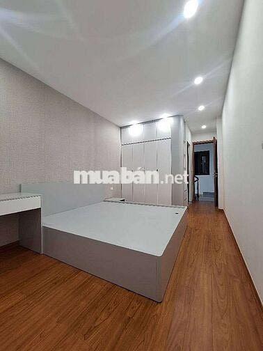 Nhà đẹp ở ngay, giá tốt, khu vực sầm uất