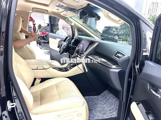 Toyota Alphard Executive Lounge Sản Xuất 2022