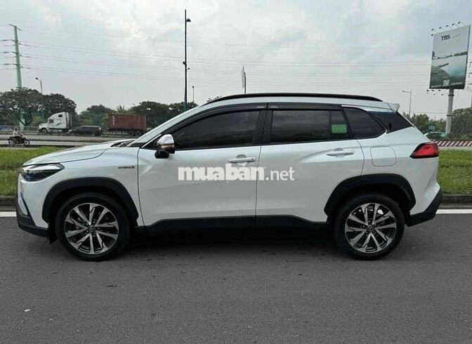 Toyota Corolla Cross 2023 1.8HV - 29000 km