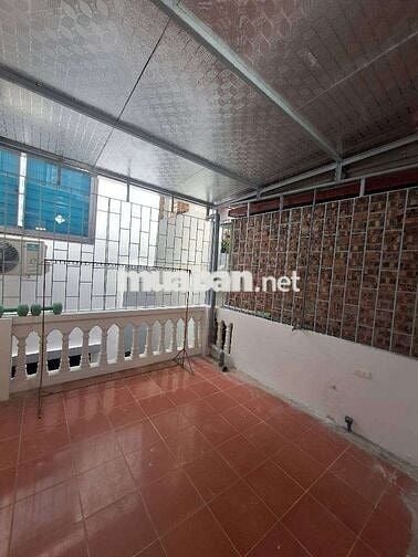 Nhà đẹp ở ngay, giá tốt, khu vực sầm uất