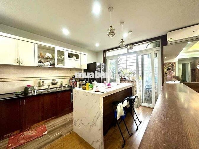 🌟 Bán căn hộ cao cấp 151 Nguyễn Đức Cảnh – 130m² ,full nội thất gỗ sin