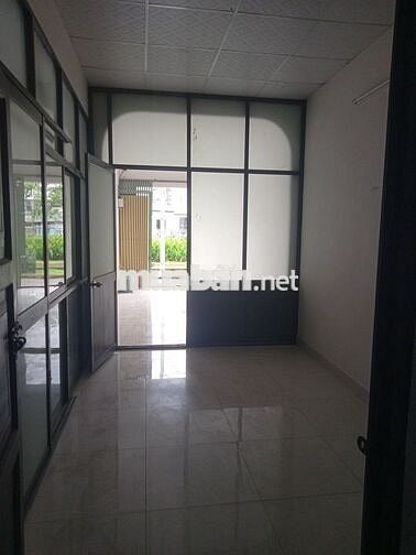 Cho thuê rồi mới mặt tiền đường gần chợ Xóm Củi