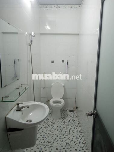 Cho thuê rồi mới mặt tiền đường gần chợ Xóm Củi