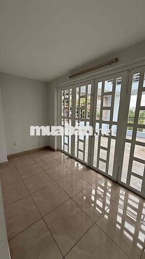 Nhà MT khu An Phú Hưng, 4*18 2 lầu st, 4Pn 4 máy lạnh mới, hướng Tây