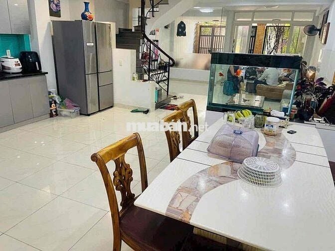 Cho thuê nhà Tân Quy Đông 6x18 2 Lầu hẻm xe hơi