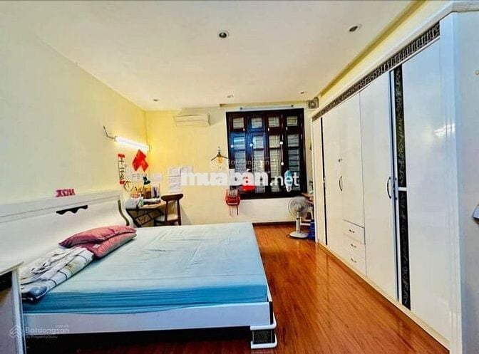 Bán nhà Nguyễn Khánh Toàn, Cầu giấy, Ô tô đỗ, kinh doanh, 2 thoáng