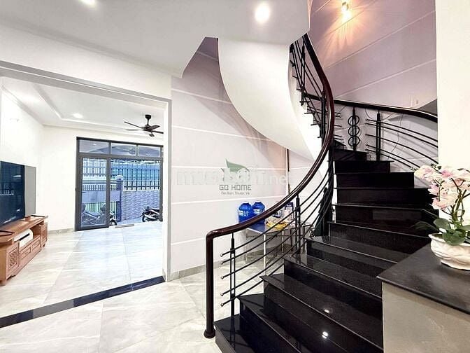 CHO THUÊ BIỆT THỰ ĐẸP MỚI 4 PHÒNG NGỦ GẦN BIỂN KHU VĨNH HOÀ GIÁ 18 TRI