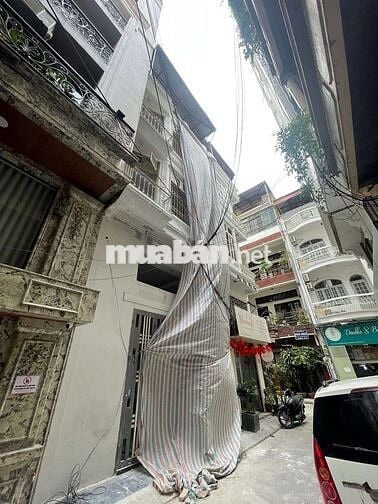 Nguyên Hồng, diện tích 36/40m2, 5 tầng, mặt tiền 5,2m, giá 18 tỷ Nguyên Hồng, diện tích 36/40m2, 5 tầng, mặt tiền 5,2m, giá 18 tỷ