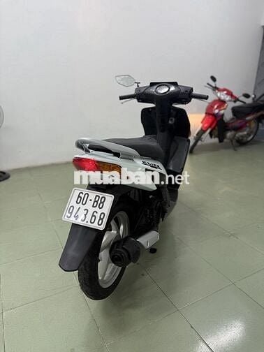 Honda Click 110 xe đẹp máy rin êm khỏi bàn