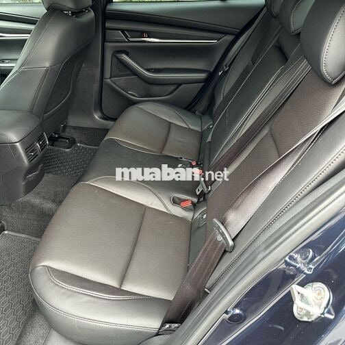 Mazda 3 Luxury 2022 ĐĂNG KÝ 2023 - 2800 km