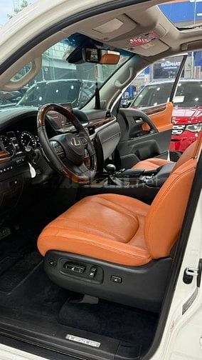 Bán Lexus LX570 2016, nhập Trung Đông, một chủ từ mới.