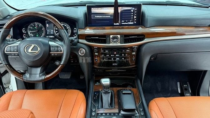 Bán Lexus LX570 2016, nhập Trung Đông, một chủ từ mới.
