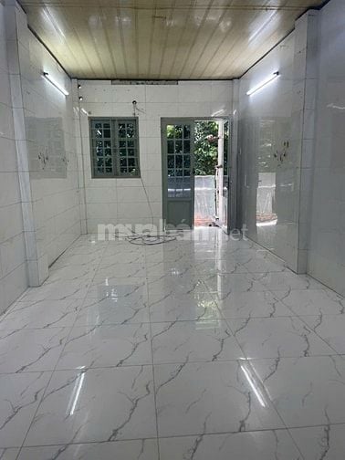 CC bán GẤP nhà Mặt tiền KD Quận 11 (205 Hàn Hải Nguyên)