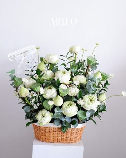 ARILO – Lẵng hoa sang trọng, tinh tế và mang đậm dấu ấn riêng