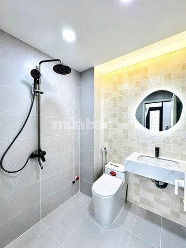 BÁN EM NHÀ NHỎ XINH PHÚ NHUẬN 