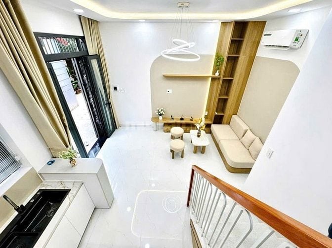 BÁN EM NHÀ NHỎ XINH PHÚ NHUẬN 