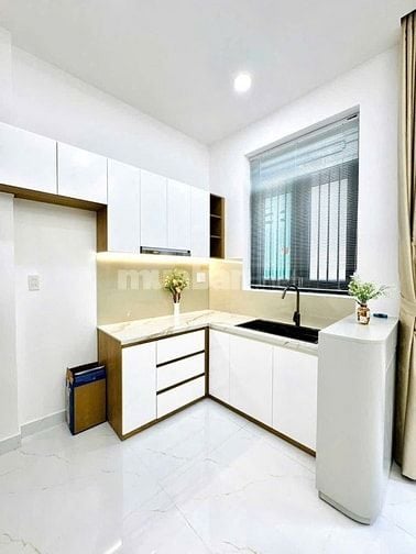 BÁN EM NHÀ NHỎ XINH PHÚ NHUẬN 