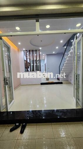 CHO THUÊ NHÀ 1 LẦU- HẺM LỚN CHO Ô TÔ ĐI - CÓ SÂN ĐỖ Ô TÔ