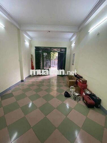 Cho thuê nhà 2 mt đường Hồ Đắc Di, DT 4x20m, 1 trệt 2 lầu, 5pn,4wc