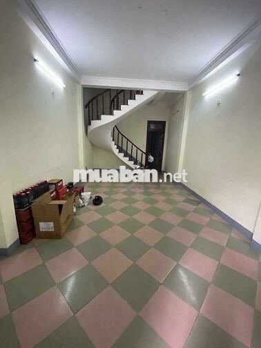 Cho thuê nhà 2 mt đường Hồ Đắc Di, DT 4x20m, 1 trệt 2 lầu, 5pn,4wc