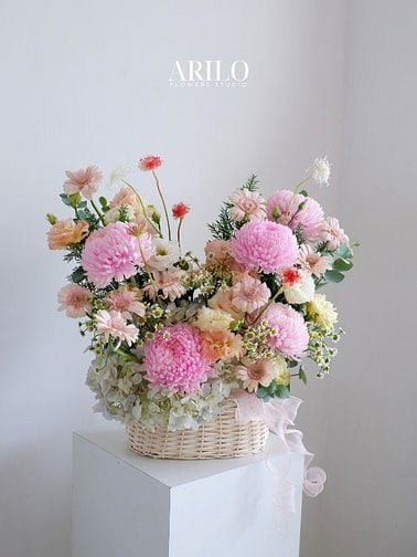 ARILO – Lẵng hoa sang trọng, tinh tế và mang đậm dấu ấn riêng