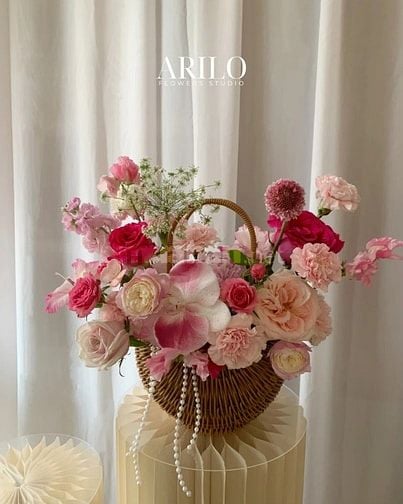 ARILO – Lẵng hoa sang trọng, tinh tế và mang đậm dấu ấn riêng