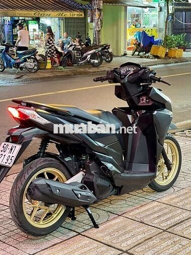 Xe máy Honda Vario 150 màu đen 2018