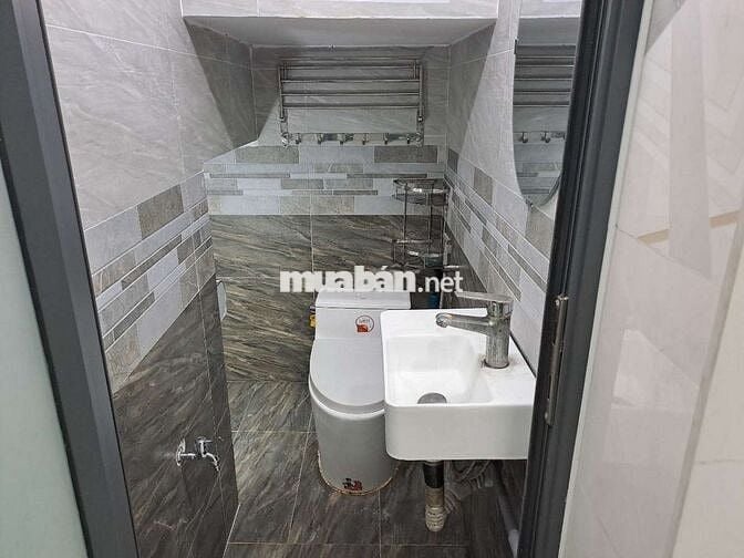 Cho thuê mặt tiền trệt, tầng 1 và tầng 2