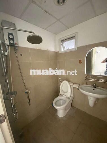 Cho thuê chung cư sạch sẽ , mới , dọn vào ở ngay