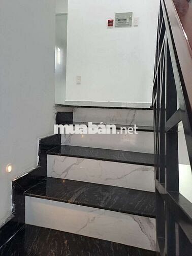 Cho thuê mặt tiền trệt, tầng 1 và tầng 2