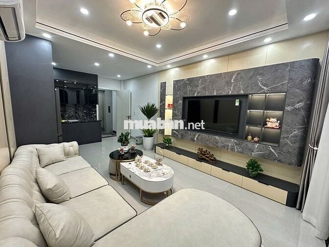 Em Công bán nhà 6t,43m tại phố Phan Đình Giót,HĐ,có t/máy chỉ nhỉnh 8t