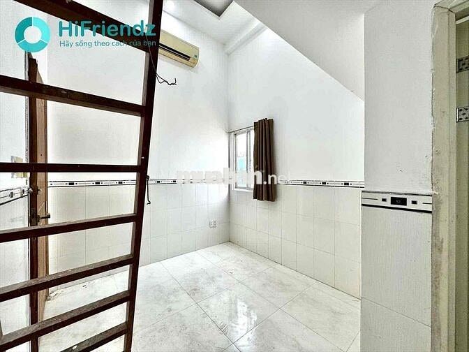 Cho thuê phòng trọ có thang máy kệ bếp máy lạnh ngay cầu chữ Y