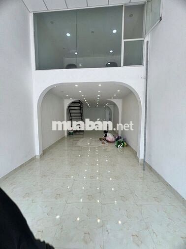 CHO THUÊ NHÀ MẶT TIỀN ĐƯỜNG VƯỜN LÀI, DT 4X19 TRỆT LẦU